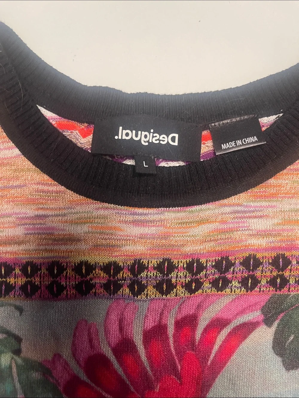 Desigual Pink Multi Parrot Floral Short Sleeve Tee BNWOT - Picture 3 of 4